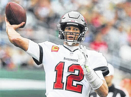 Brady, Bucs look to close strong against struggling Panthers