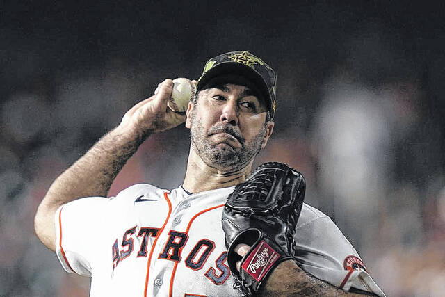 Houston Astros starting pitcher Justin Verlander throws during the first inning of a baseball game against the Texas Rangers Saturday, May 21, 2022, in Houston
                                 AP Photo/David J. Phillip